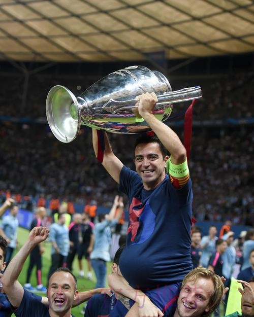 哈维:我们可以骄傲地离开 巴萨走在正确的道路上