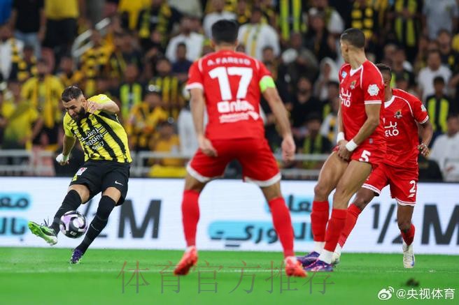 本泽马:若皇马与我续约我就留下 阿扎尔运气不好 本泽马:若皇马与我续约我就留下 阿扎尔运气不好